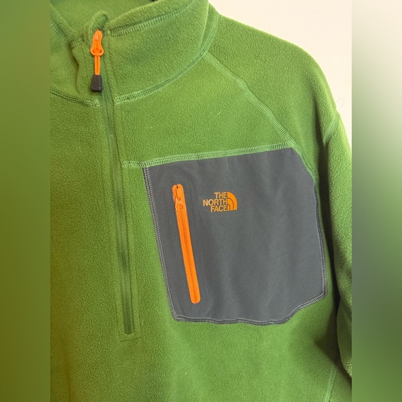 The North Face Men’s Green Fleece Quarter Zip Pullover - Picture 6 of 6